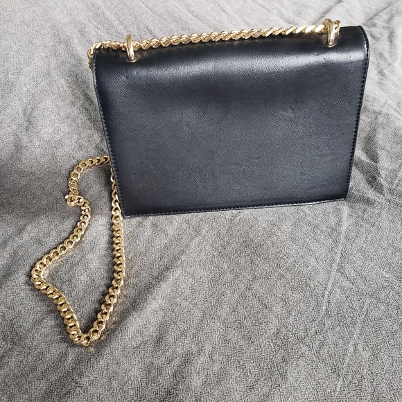 Black evening purse with gold strap - Picture 3 of 6